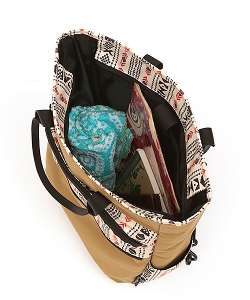 MEI(メイ)の「MEIト-トリュック(トートバッグ・レディース・キャメル/カーキ・FREE)」の17枚目の写真