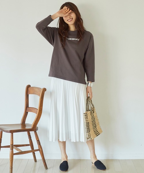 KANGOL EXTRA COMFORT(カンゴールエクストラコンフォート)の「ベーシックロゴ ロングTシャツ(Tシャツ/カットソー・レディース・杢グレー/アイボリー/ブラック/オレンジ/サックスブルー/ダークブラウン・LL/M/L)」の19枚目の写真