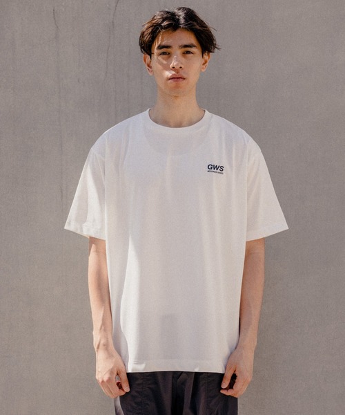 GLOBAL WORK（グローバルワーク）の「【スポーツライン】グラフィックプリント-T/938996（Tシャツ/カットソー・メンズ・ホワイト/チャコールグレー/ライトグレー/ブラック・MEDIUM/LARGE）」の2枚目の写真