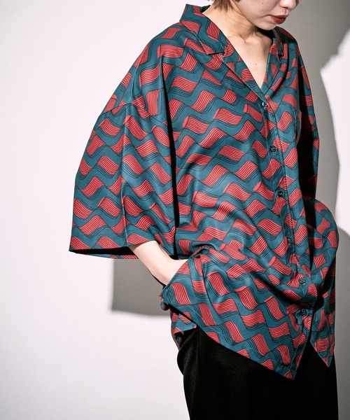 PUBLUX（パブリュクス）の「【PUBLUX/パブリュクス】ウェーブグラフィックオープンカラーシャツ/ユニセックス/総柄シャツ（シャツ/ブラウス・メンズ・ブラック/インディゴブルー/グリーン・ﾌﾘ-）」の21枚目の写真