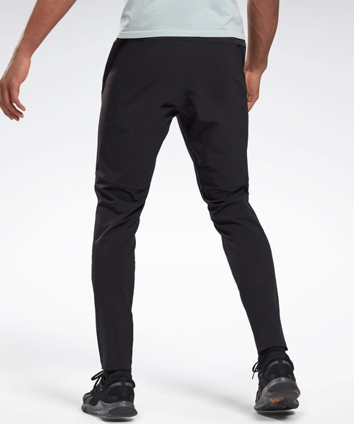Reebok(リーボック)の「ユナイテッド バイ フィットネス アスリート パンツ / United By Fitness Athlete Pants(スウェットパンツ・メンズ・ブラック・MEDIUM/X-LARGE/SMALL/X-SMALL/LARGE/XX-LARGE)」の2枚目の写真