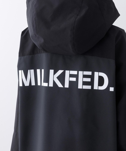 MILKFED.（ミルクフェド）の「BACK LOGO BICOLOR MOUNTAIN PARKA（マウンテンパーカー・レディース・オリーブ/ネイビー/ライトピンク/オフホワイト・M/S）」の15枚目の写真