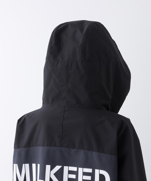 MILKFED.（ミルクフェド）の「BACK LOGO BICOLOR MOUNTAIN PARKA（マウンテンパーカー・レディース・オリーブ/ネイビー/ライトピンク/オフホワイト・M/S）」の8枚目の写真