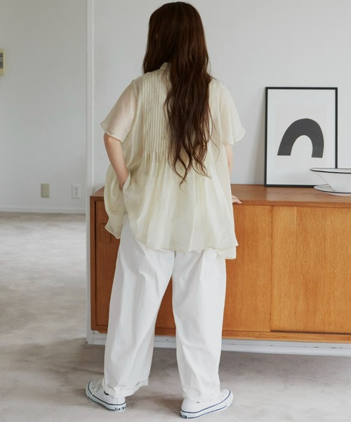 Libra Cue(リブラ キュー)の「ハーフスリーブピンタックブラウス(シャツ/ブラウス・レディース・ホワイト/ブラック/グレー・FREE)」の22枚目の写真