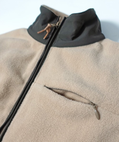 ARCH & LINE(アーチアンドライン)の「フリース ジップアップジャケット RETRO TREKING JACKET(ブルゾン・キッズ・グレー/ブラック/ベージュ・XL/M/S/L)」の11枚目の写真