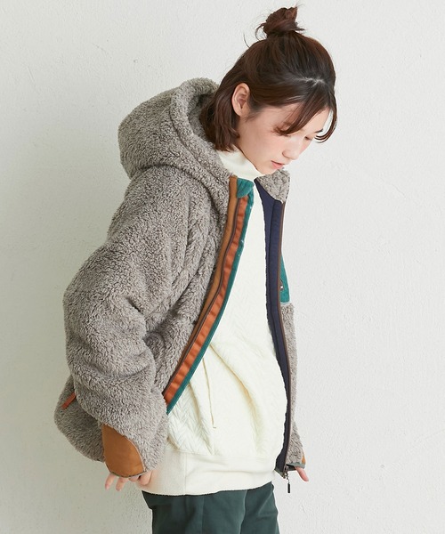 KRIFF MAYER Lady's Collection(クリフメイヤーレディースコレクション)の「シャギーボアフードJK(その他アウター・レディース・ベージュ/カーキ/レンガ/グレー/カラフル/ナチュラル/ネイビー・MEDIUM/LARGE)」の2枚目の写真
