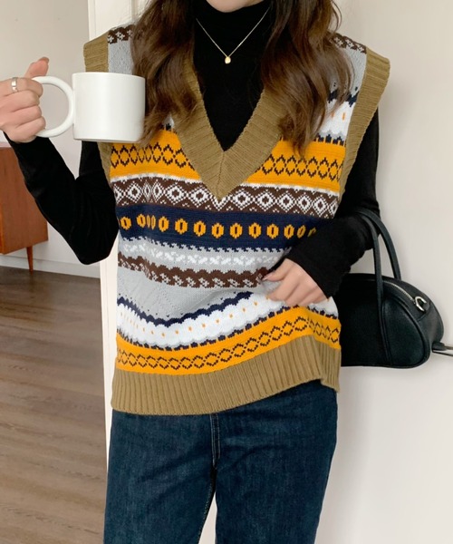 ABITOKYO(アビトーキョー)の「幾何柄Vネックジャカードニットベスト(ベスト・レディース・ベージュ/ネイビー/グリーン・FREE)」の18枚目の写真