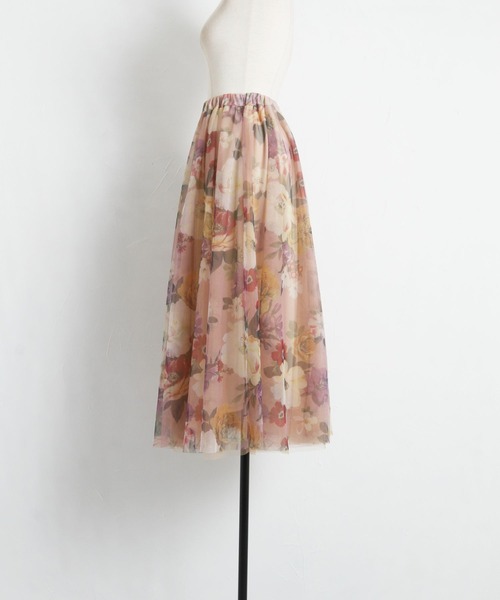 tocco closet(トッコ クローゼット)の「フラワープリントチュールスカート(スカート・レディース・ベージュ/グレー系その他・M)」の4枚目の写真