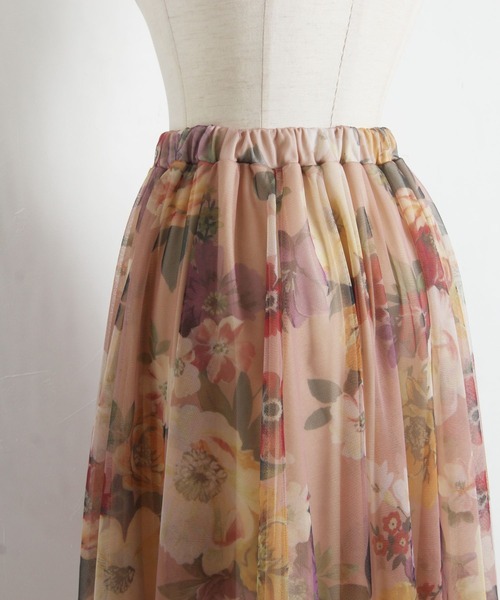 tocco closet(トッコ クローゼット)の「フラワープリントチュールスカート(スカート・レディース・ベージュ/グレー系その他・M)」の13枚目の写真