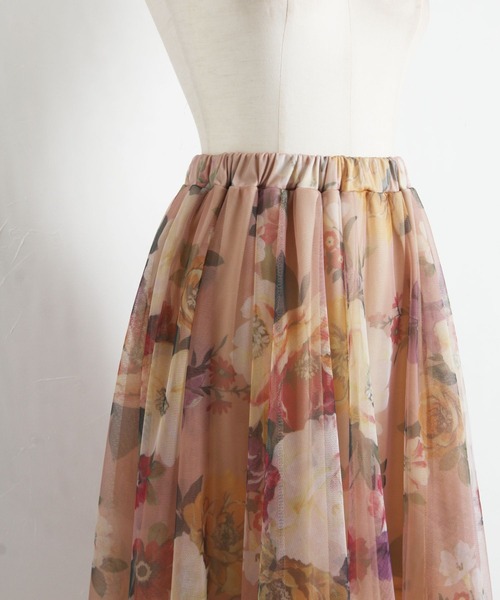 tocco closet(トッコ クローゼット)の「フラワープリントチュールスカート(スカート・レディース・ベージュ/グレー系その他・M)」の9枚目の写真