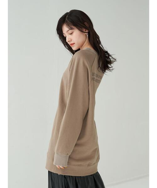 Editt by YECCA VECCA（エディットバイイェッカヴェッカ）の「ダメージ加工BIGスウェット＊（スウェット・レディース・チャコールグレー/ベージュ/杢グレー・FREE）」の16枚目の写真