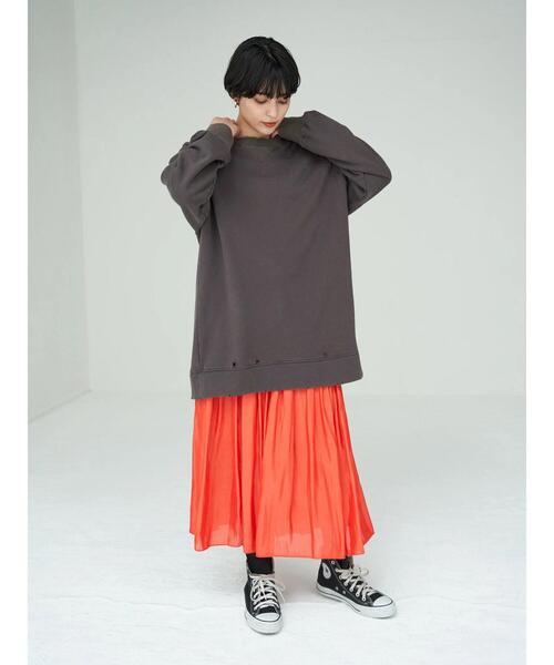 Editt by YECCA VECCA（エディットバイイェッカヴェッカ）の「ダメージ加工BIGスウェット＊（スウェット・レディース・チャコールグレー/ベージュ/杢グレー・FREE）」の10枚目の写真