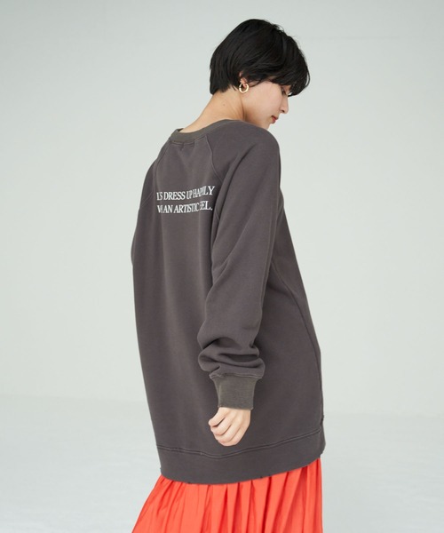 Editt by YECCA VECCA（エディットバイイェッカヴェッカ）の「ダメージ加工BIGスウェット＊（スウェット・レディース・チャコールグレー/ベージュ/杢グレー・FREE）」の2枚目の写真