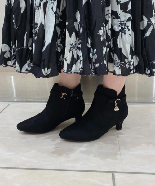 JELLY BEANS（ジェリービーンズ）の「2wayパールビジューリボンショートブーツ(214-40212)JELLY BEANS(ジェリービーンズ)（ブーツ・レディース・ワイン/グレイッシュベージュ/ブラック・L/S/M）」の13枚目の写真