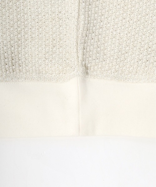 ANPAS(アンパス)の「Low gauge Moss stitch Oversize Sweatshirt/ローゲージ 鹿の子編み オーバーサイズ トレーナー(スウェット・メンズ・ピンク/チャコールグレー/グレイッシュブルー/キナリ・LL/M/L)」の8枚目の写真