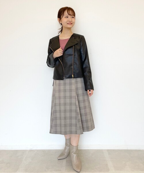 index（インデックス）の「◆シンセティックレザージャケット【WEB限定サイズ】（ライダースジャケット・レディース・ブラック/ナチュラル/チャコールグレー・36/38/40/42）」の4枚目の写真