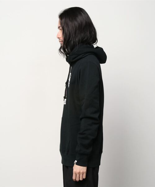 A BATHING APE（アベイシングエイプ）の「WEB限定/COLOR CAMO COLLEGE PULLOVER HOODIE M BAPEC（パーカー・メンズ・ブラック×パープル/グレー系その他3/グレー系その他7/ブラック×ブルー/ブラック×レッド/グレー系その他2・X-LARGE/MEDIUM/XXX-LARGE/SMALL/LARGE/XX-LARGE）」の7枚目の写真