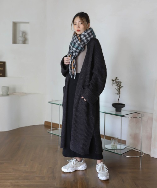 UNE MANSION(ユヌマンション)の「ビッグハウンドトゥースチェックマフラー(マフラー・レディース・ブラック/ベージュ/オレンジ/ラベンダー/キャメル・ONE SIZE)」の15枚目の写真