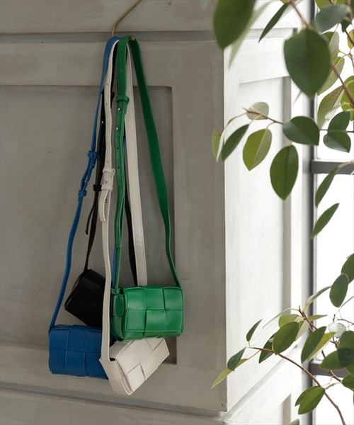 DONOBAN（ドノバン）の「イントレチャートミニショルダーバッグ（ショルダーバッグ・レディース・アイボリー/グリーン/ブルー/ブラック・ONESIZE）」の9枚目の写真