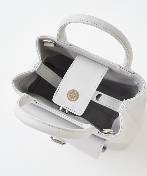 OLIVE des OLIVE（オリーブデオリーブ）の「ポケット付きショルダーバッグ（ショルダーバッグ・レディース・ライトグレー/ブラック/オフホワイト/ピンク・FREE）」の21枚目の写真