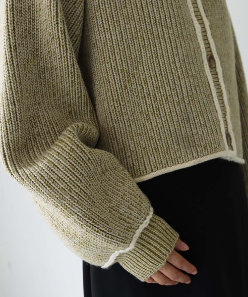HER CLOSET（ハークローゼット）の「【shemoshelly】WEB限定バイカラーハンドステッチショートカーディガン（カーディガン/ボレロ・レディース・ベージュ/カーキ/ブルー・M）」の22枚目の写真