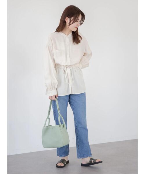 Green Parks(グリーンパークス)の「スリットストレートデニムパンツ(その他パンツ・レディース・ライトインディゴブルー・S/M/L)」の4枚目の写真