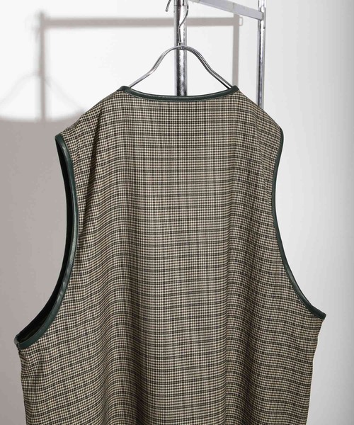 NILWAY(ニルウェイ)の「ルーズパイピングチェックベスト/ジレ(ベスト・メンズ・チャコール/ベージュ系・MEDIUM/LARGE)」の15枚目の写真