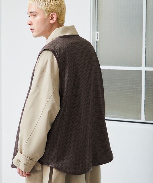 NILWAY(ニルウェイ)の「ルーズパイピングチェックベスト/ジレ(ベスト・メンズ・チャコール/ベージュ系・MEDIUM/LARGE)」の21枚目の写真