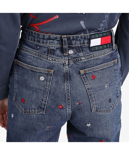 tommy jeans（トミー ジーンズ）の「エンブロイダリーテーパードデニム（デニムパンツ・レディース・ブルー・28inch/24inch/25inch/26inch/27inch）」の7枚目の写真