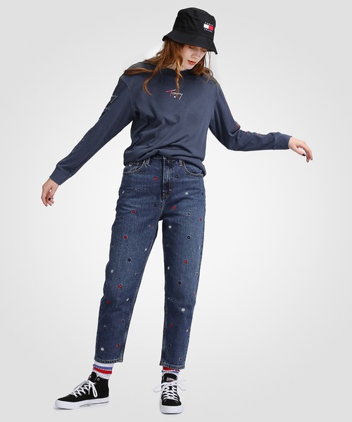 tommy jeans（トミー ジーンズ）の「エンブロイダリーテーパードデニム（デニムパンツ・レディース・ブルー・28inch/24inch/25inch/26inch/27inch）」の10枚目の写真