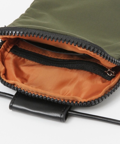 BAYFLOW（ベイフロー）の「ライトミニショルダー（財布・レディース・ブラック/ベージュ/クリアブルー/その他1/ブラウン/カーキ/オレンジ・FREE）」の15枚目の写真