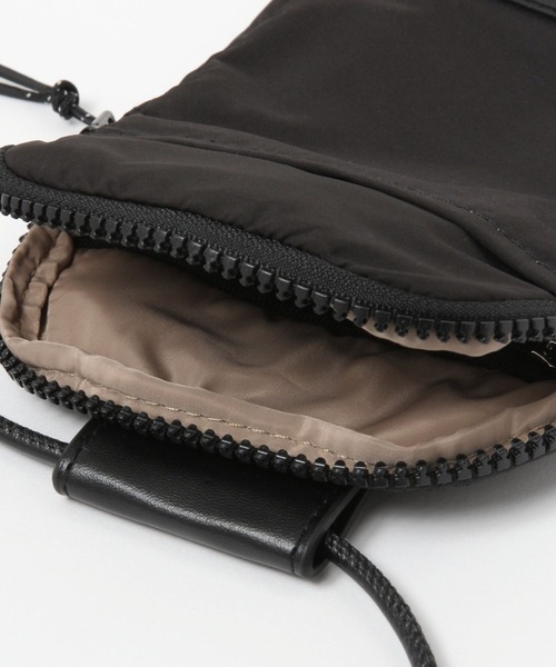 BAYFLOW（ベイフロー）の「ライトミニショルダー（財布・レディース・ブラック/ベージュ/クリアブルー/その他1/ブラウン/カーキ/オレンジ・FREE）」の9枚目の写真