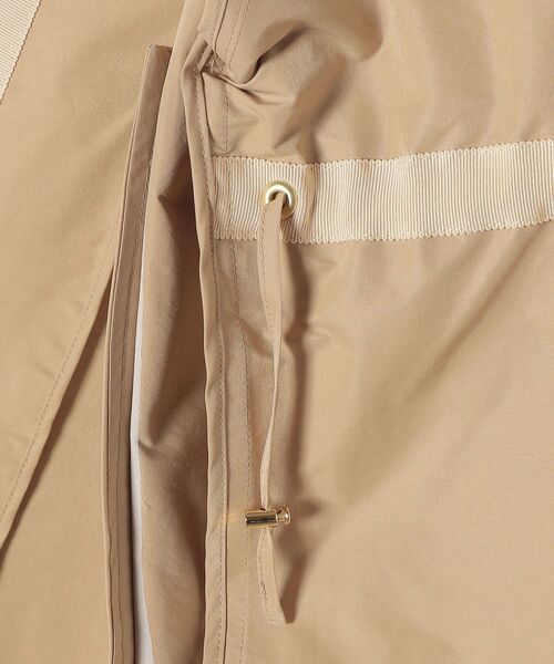 SHIPS(シップス)の「Primary NavyLabel:〈手洗い可能〉スタンドカラーコート(その他アウター・レディース・ブラック/ベージュ・38/36)」の8枚目の写真