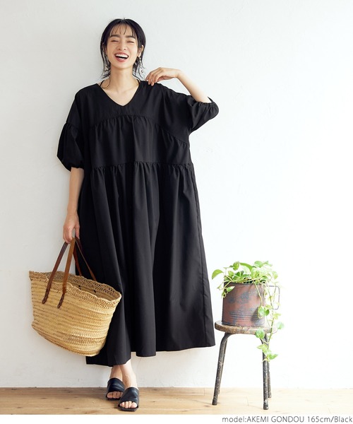 coca(coca)(コカ)の「Vネックティアードワンピース(ワンピース・レディース・ホワイト/ブラック・ONE SIZE)」の6枚目の写真