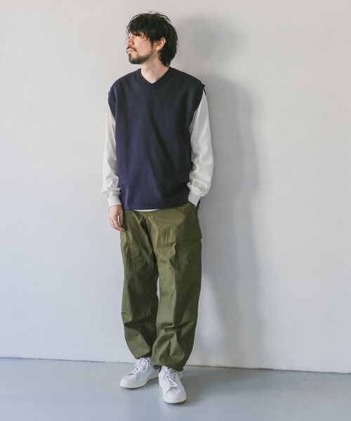 URBAN RESEARCH DOORS（アーバンリサーチドアーズ）の「『一部WEB限定カラー』ダブルフェイスVネックベスト（ベスト・メンズ・ブルー/ネイビー/ブラウン系その他/グレー系その他・MEDIUM/LARGE）」の8枚目の写真