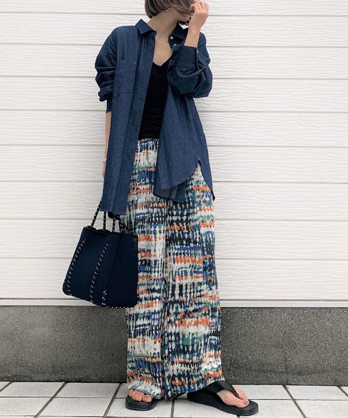 Q（キュー）の「ライトデニムシャツ（シャツ/ブラウス・レディース・ライトブルー/ネイビー・MEDIUM）」の8枚目の写真