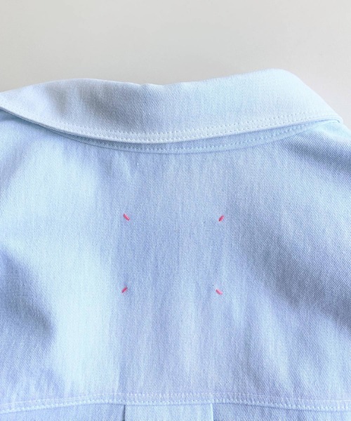 Q（キュー）の「ライトデニムシャツ（シャツ/ブラウス・レディース・ライトブルー/ネイビー・MEDIUM）」の10枚目の写真