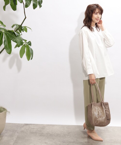 SHOO・LA・RUE(シューラルー)の「◆透かし編みニットバルーントート(トートバッグ・レディース・ブラック/グレー/ブラウン系その他/ベージュ系8・00)」の11枚目の写真