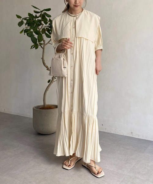 CAPRICIEUX LE'MAGE（カプリシューレマージュ）の「ケープ襟プリーツワンピース（ワンピース・レディース・ブラック/アイボリー・FREE）」の20枚目の写真