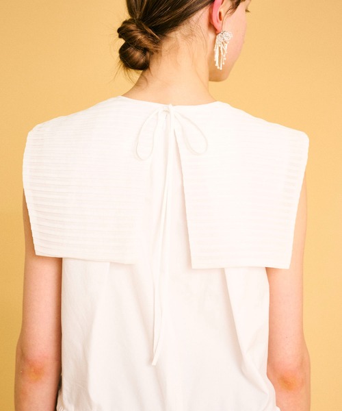 LANVIN en Bleu(ランバンオンブルー)の「スクエアカラーノースリーブブラウス(シャツ/ブラウス・レディース・ブラック/オフホワイト・38)」の4枚目の写真