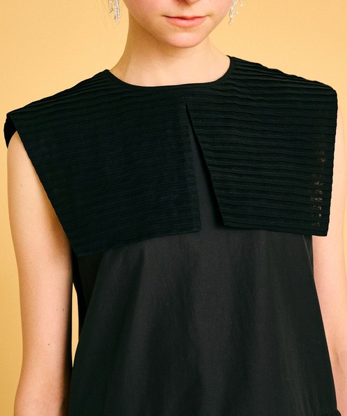 LANVIN en Bleu(ランバンオンブルー)の「スクエアカラーノースリーブブラウス(シャツ/ブラウス・レディース・ブラック/オフホワイト・38)」の5枚目の写真