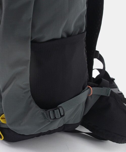 MOUNTAIN HARDWEAR（マウンテンハードウェアー）の「JMT25Lバックパック（バックパック/リュック・メンズ・グレー・FREE）」の14枚目の写真