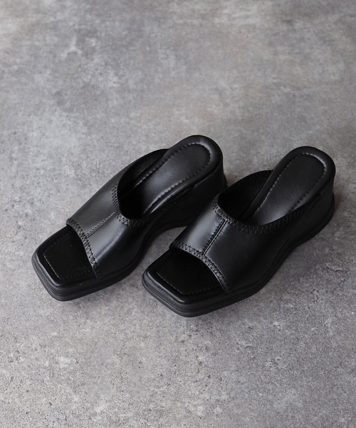 Riberry（リベリー）の「厚底ミュールサンダル（サンダル・レディース・ホワイト/ブラック・MEDIUM/LARGE）」の7枚目の写真