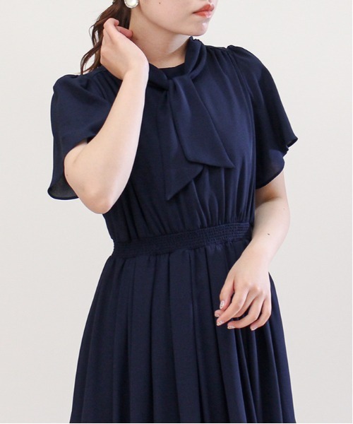 ASTORIA ODIER(アストリアオディール)の「ボウタイワンピース(ワンピース・レディース・ラベンダー/ホワイト×ブラック/グリーン/ネイビー/ホワイト×グレー/ブラック/ブラウン/スモークピンク/ダークグリーン・MEDIUM)」の17枚目の写真