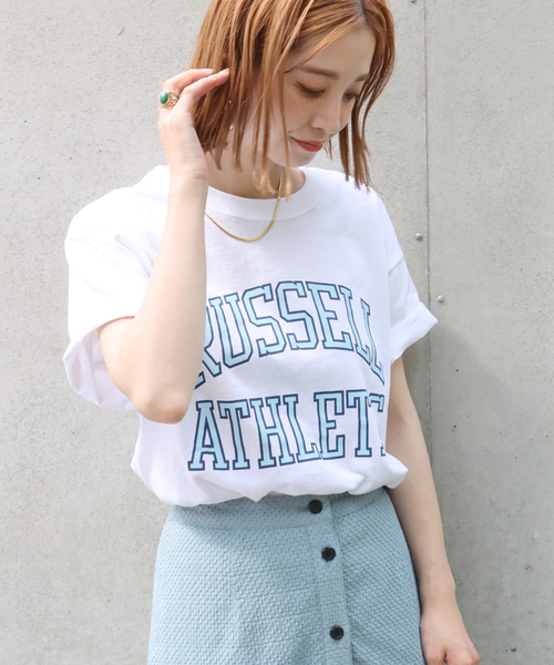 Russell Athletic(ラッセルアスレティック)の「【RUSSELL ATHLETIC/ラッセル・アスレティック】別注ロゴTEE(Tシャツ/カットソー・レディース・ホワイト/ライトグレー/ブラック・FREE)」の1枚目の写真