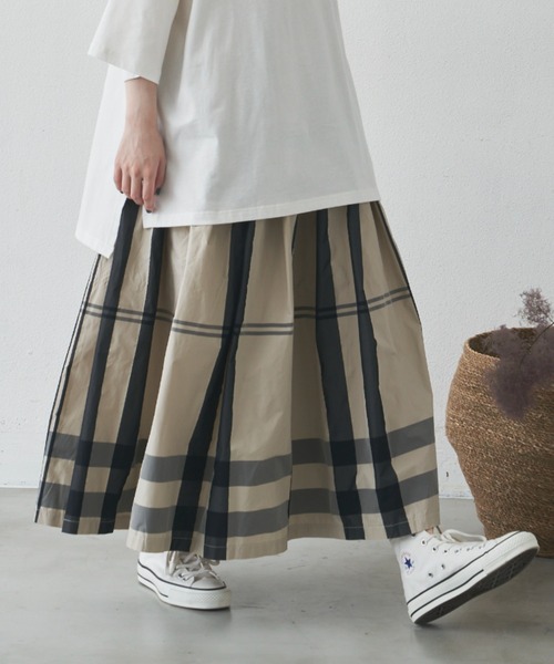 Libra Cue（リブラ キュー）の「マルチチェックボリュームスカート