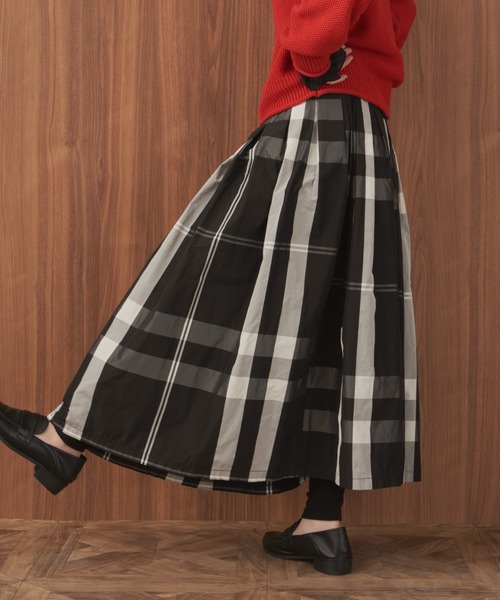 Libra Cue（リブラ キュー）の「マルチチェックボリュームスカート（スカート・レディース・ブラック/アイボリー/ブルー・FREE）」の5枚目の写真
