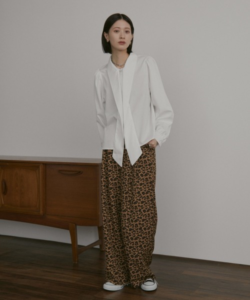 MERLOT（メルロー）の「ビッグリボンボウタイブラウス（シャツ/ブラウス・レディース・ホワイト/ブラック/チェック・FREE）」の17枚目の写真