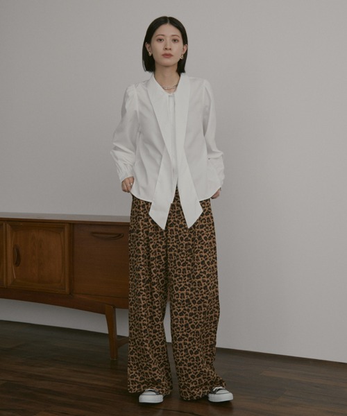 MERLOT（メルロー）の「ビッグリボンボウタイブラウス（シャツ/ブラウス・レディース・ホワイト/ブラック/チェック・FREE）」の18枚目の写真