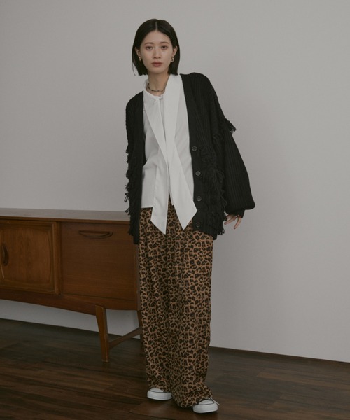 MERLOT（メルロー）の「ビッグリボンボウタイブラウス（シャツ/ブラウス・レディース・ホワイト/ブラック/チェック・FREE）」の22枚目の写真